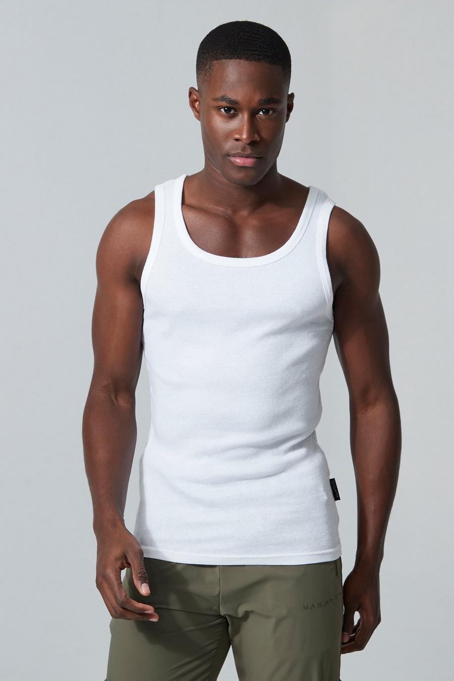 White Update your everyday essentials with this must-have t-shirt
