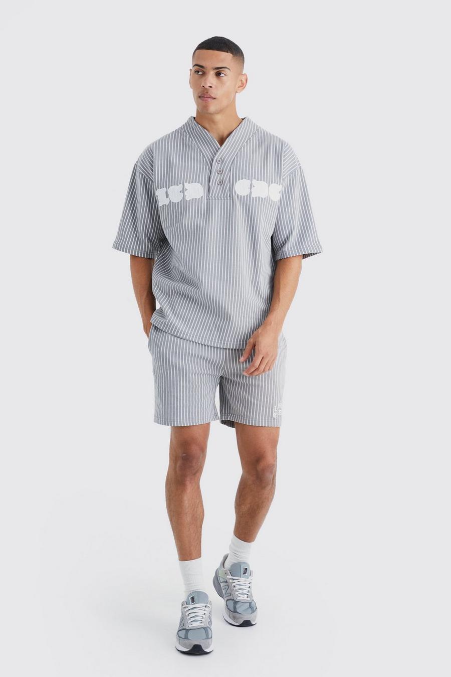 Oversize Nadelstreifen Baseball-Poloshirt & Shorts, Charcoal