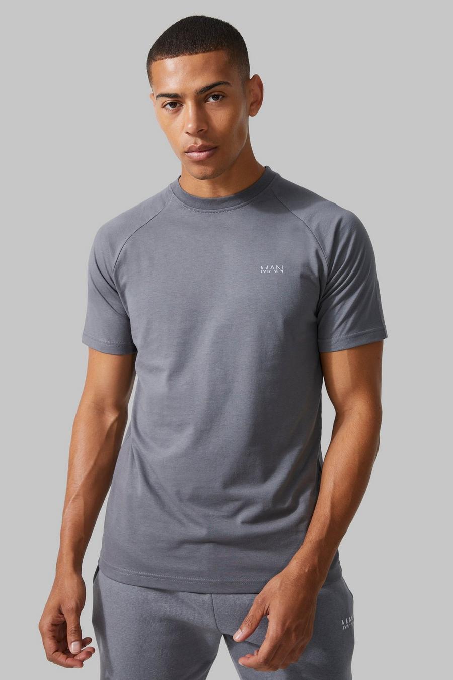 Man Active Gym Raglan T-Shirt, Charcoal