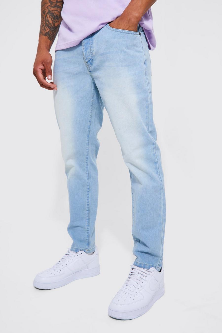 Ice blue Jeans med avsmalnande ben