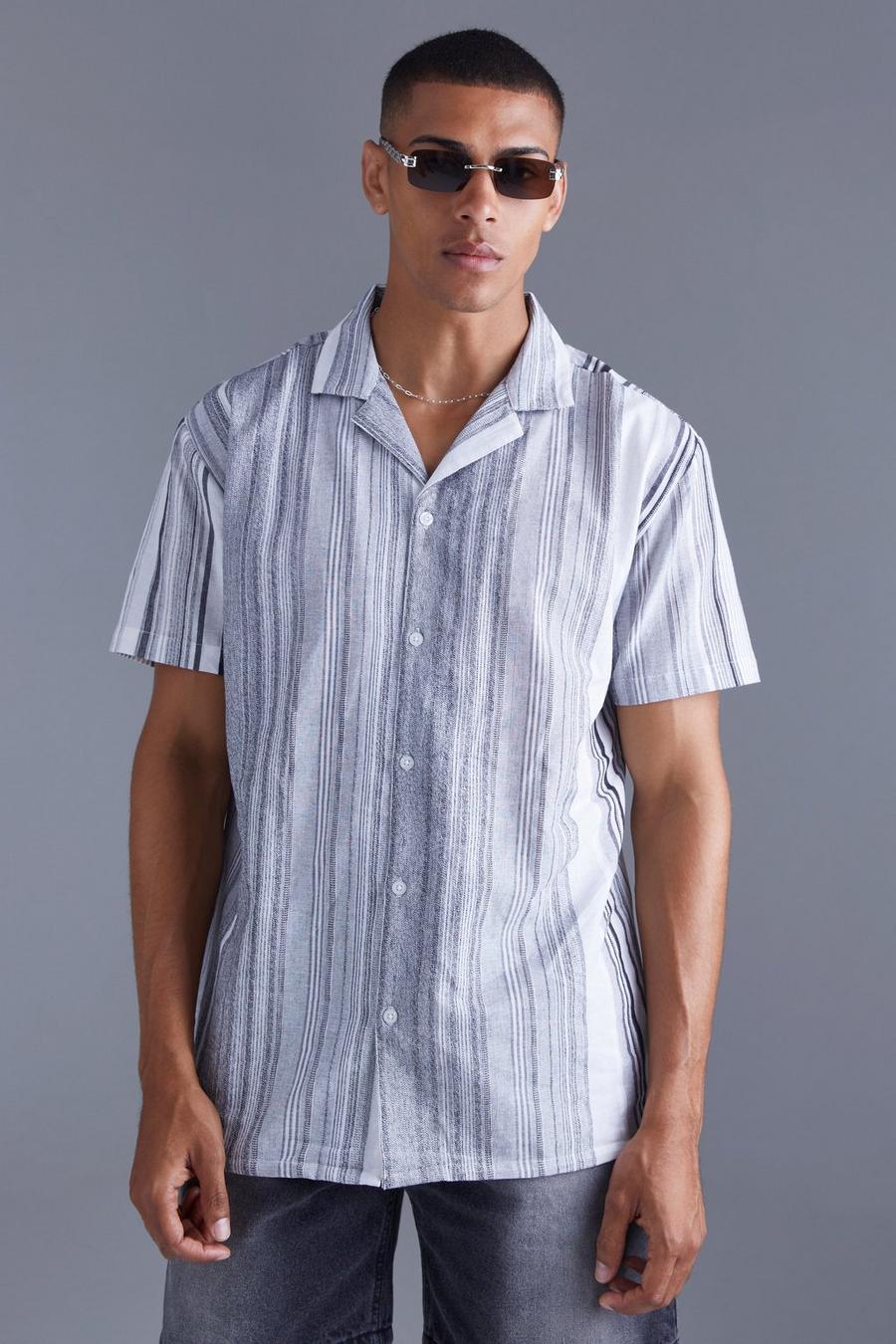 Camisa oversize texturizada de manga corta con estampado de rayas, Grey