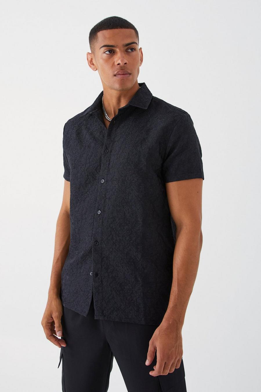 Camisa de manga corta texturizada con flecos y rayas, Black