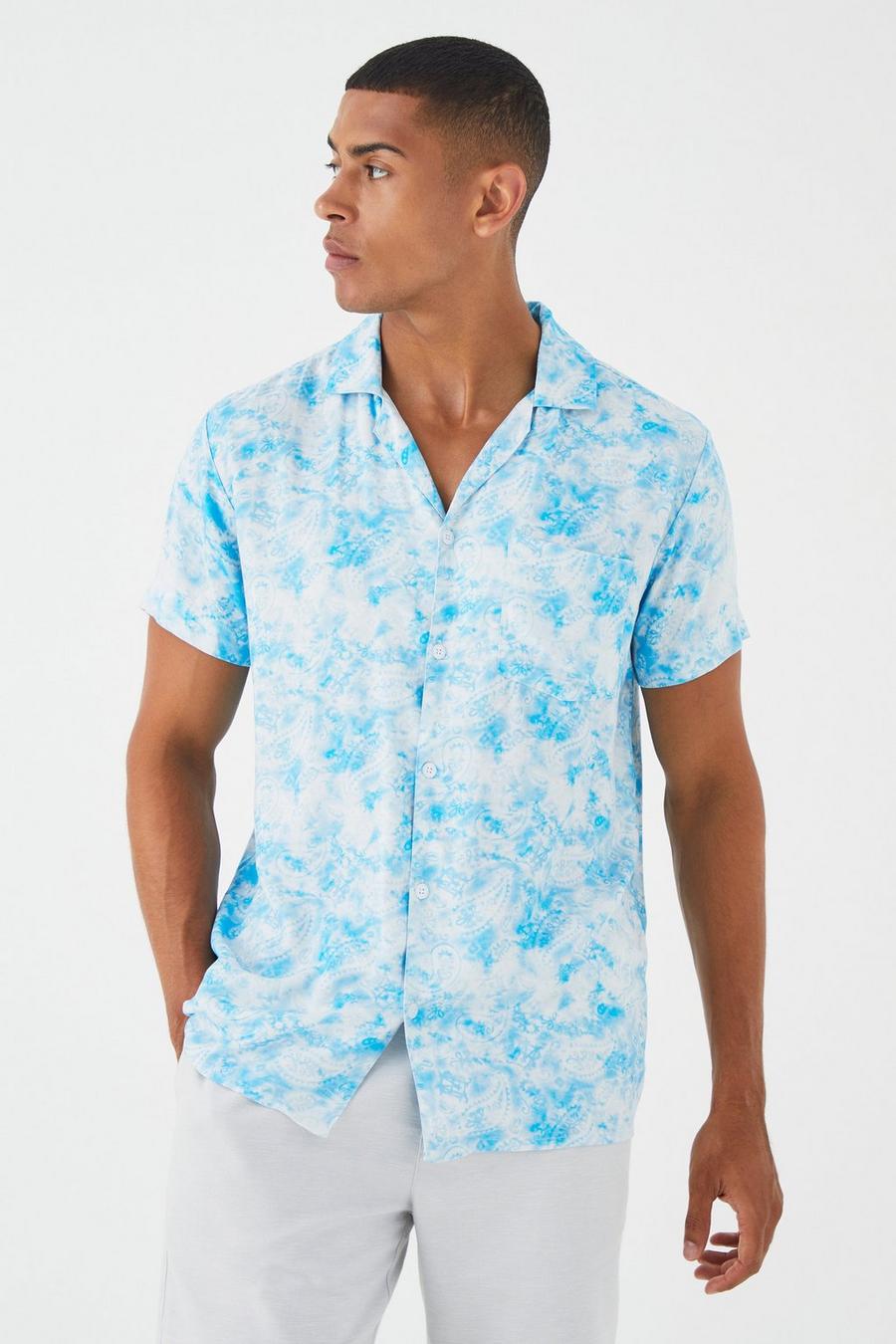 Blue Viscose Overhemd Met Korte Mouwen En Print