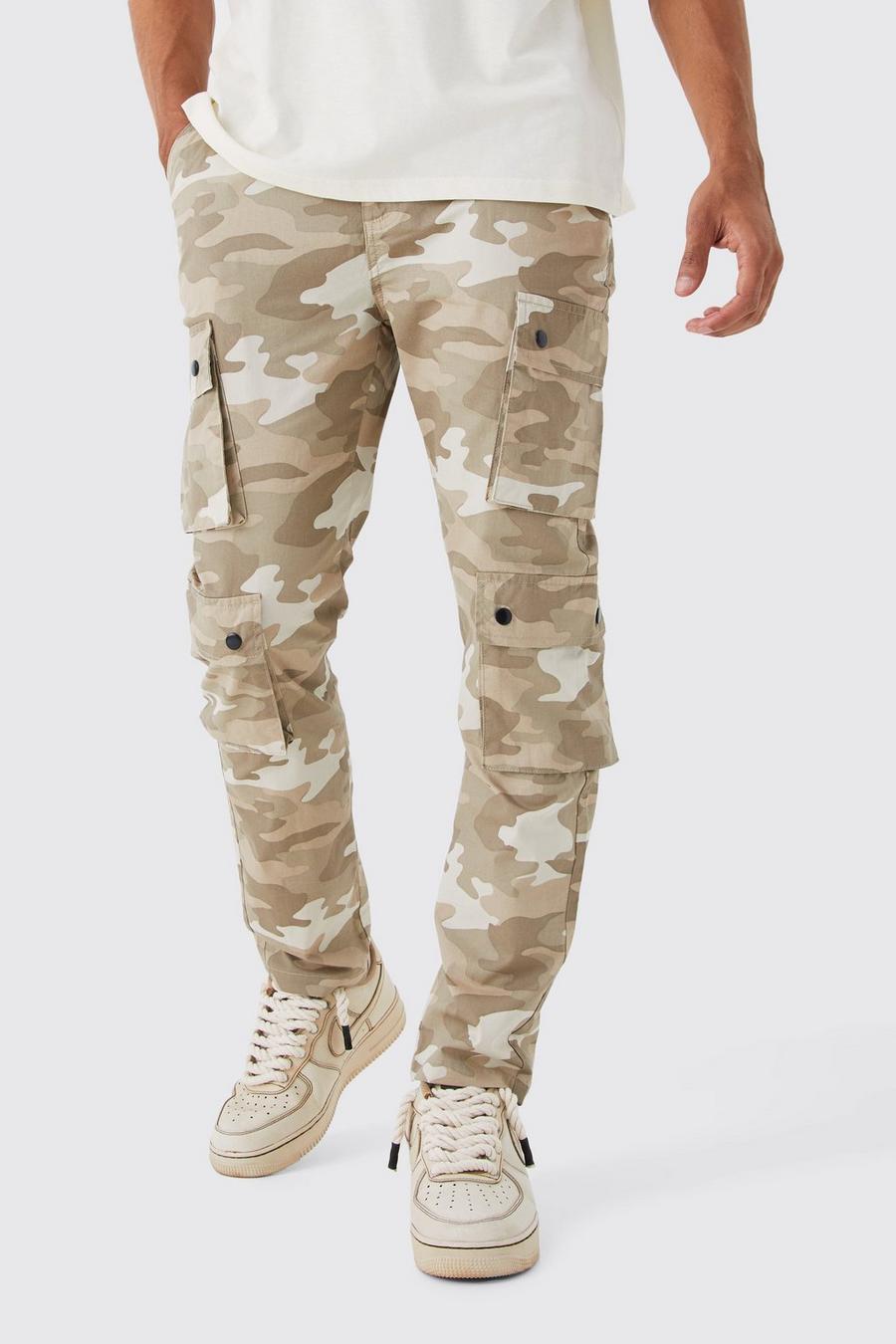 Pantaloni Cargo Slim Fit in fantasia militare con bottoni a pressione, Sand