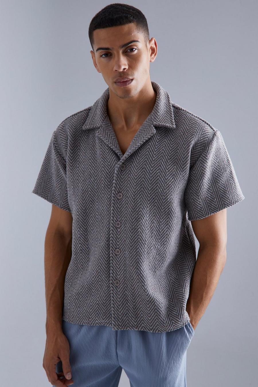 Stone Kortärmad skjorta i boxig modell med sicksackmönster image number 1