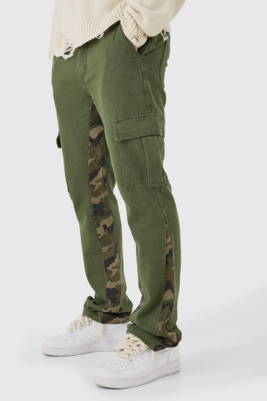 Pantaloni Cargo a zampa Slim Fit in fantasia militare con inserti, Khaki