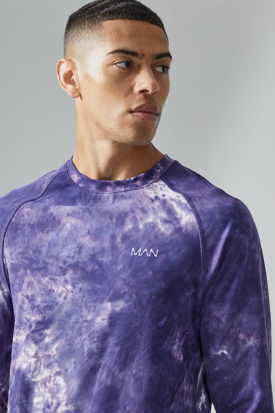 Purple MAN Active Lång topp i slim fit med batikmönster
