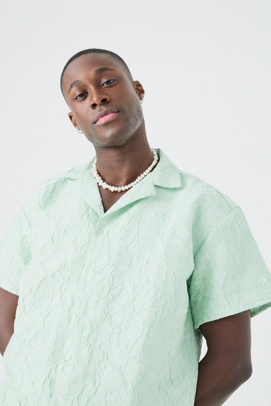 Green Monochroom Boxy Overhemd Met Textuur En Korte Mouwen