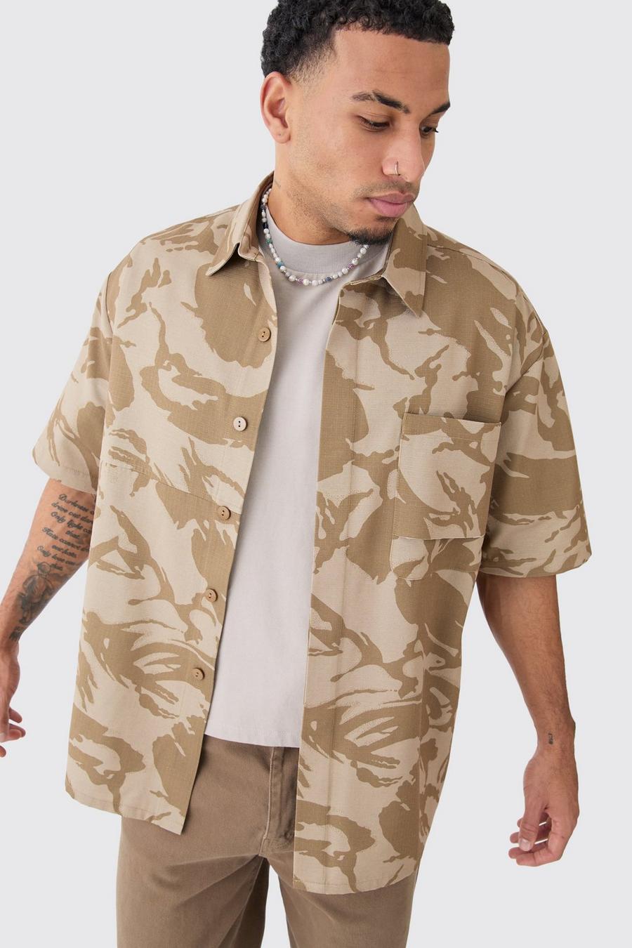 Camicia squadrata oversize in nylon ripstop in fantasia militare, Khaki image number 1