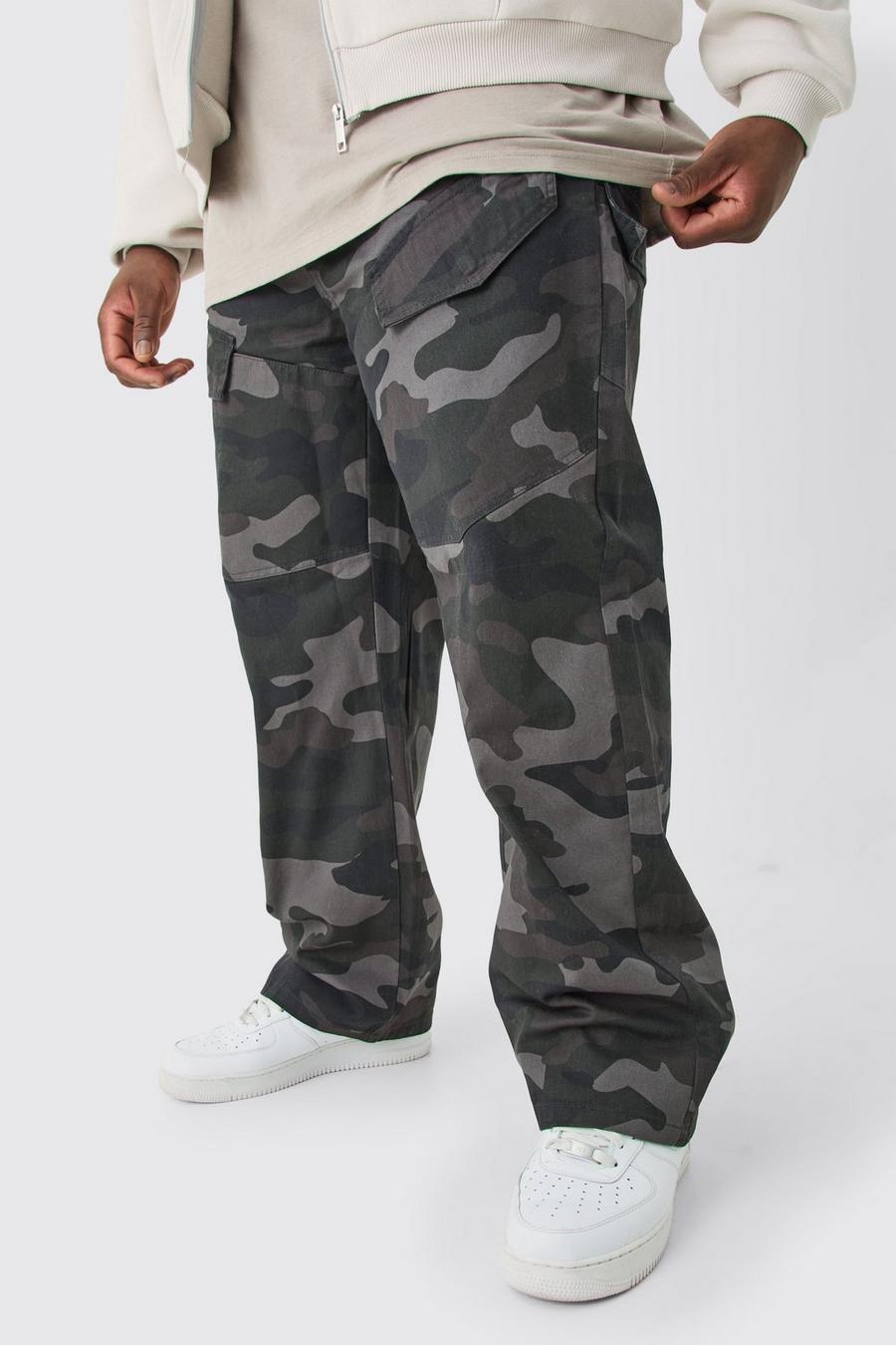 Pantalón Plus cargo de sarga holgado asimétrico con cintura fija y estampado de camuflaje, Multi
