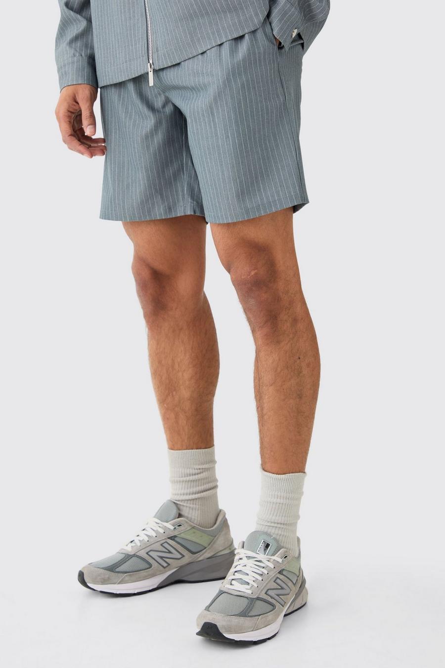 Grey Shorts Met Krijtstrepen En Elastische Taille