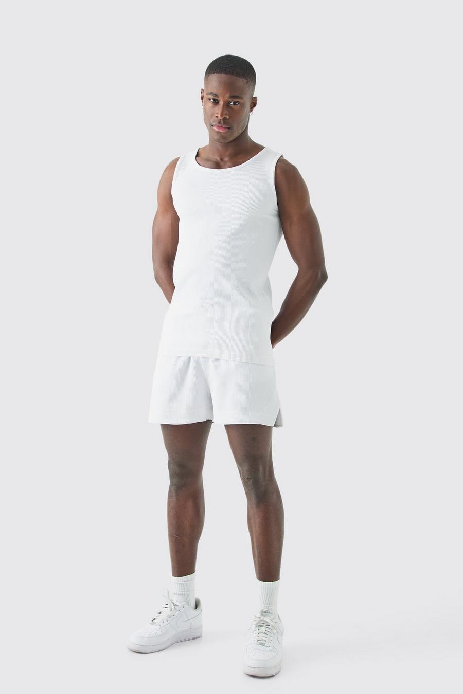 Pantalón corto y top sin mangas plisado ajustado al músculo, White