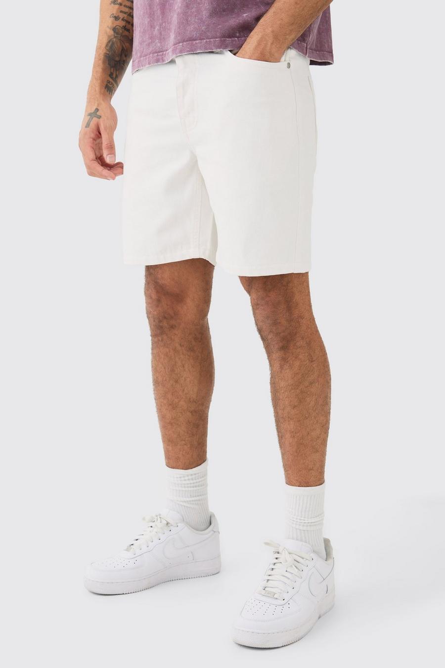 White Onbewerkte Slim Fit Denim Shorts In Wit
