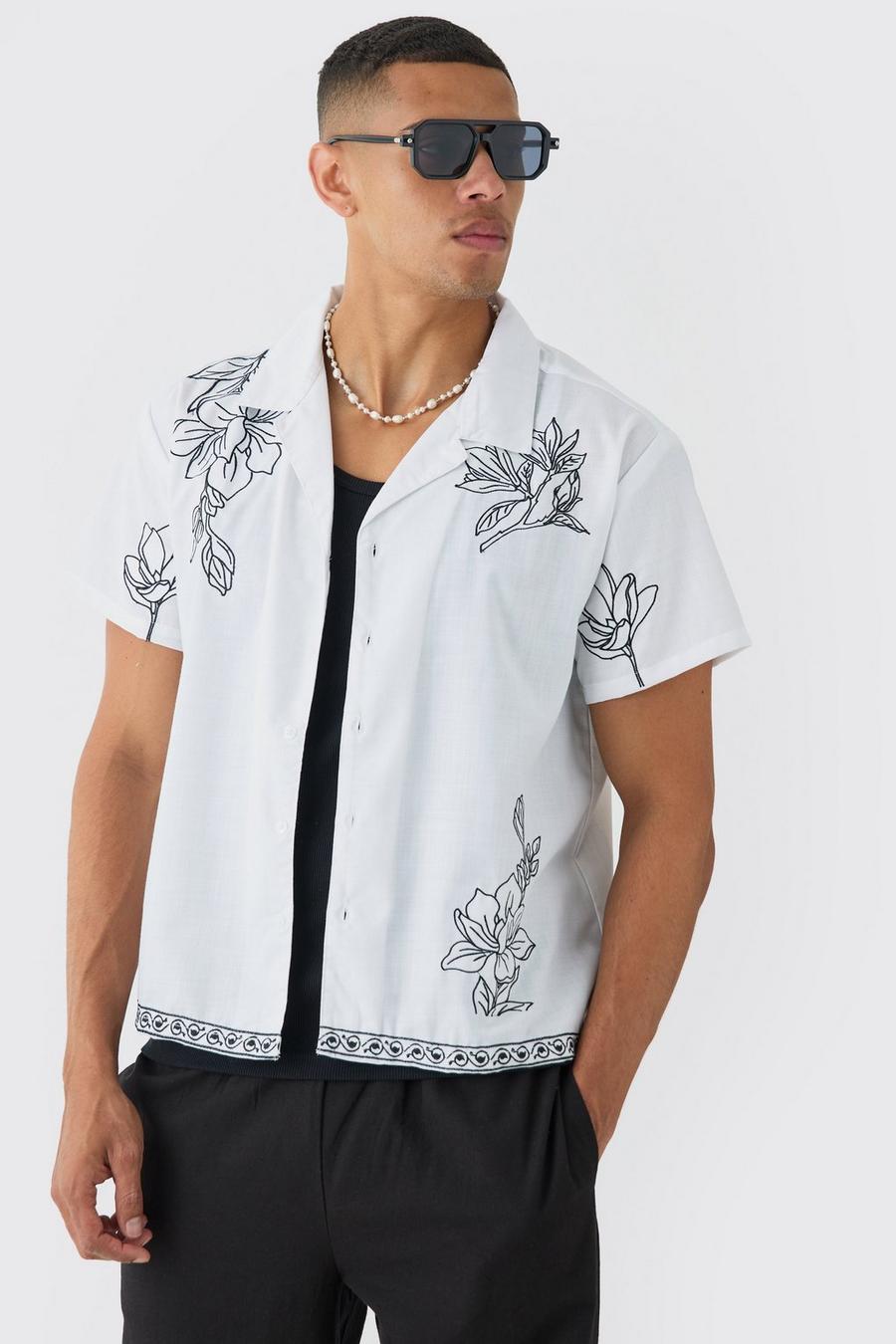 Camisa recta con solapas y bordado de flores en el bolsillo, White