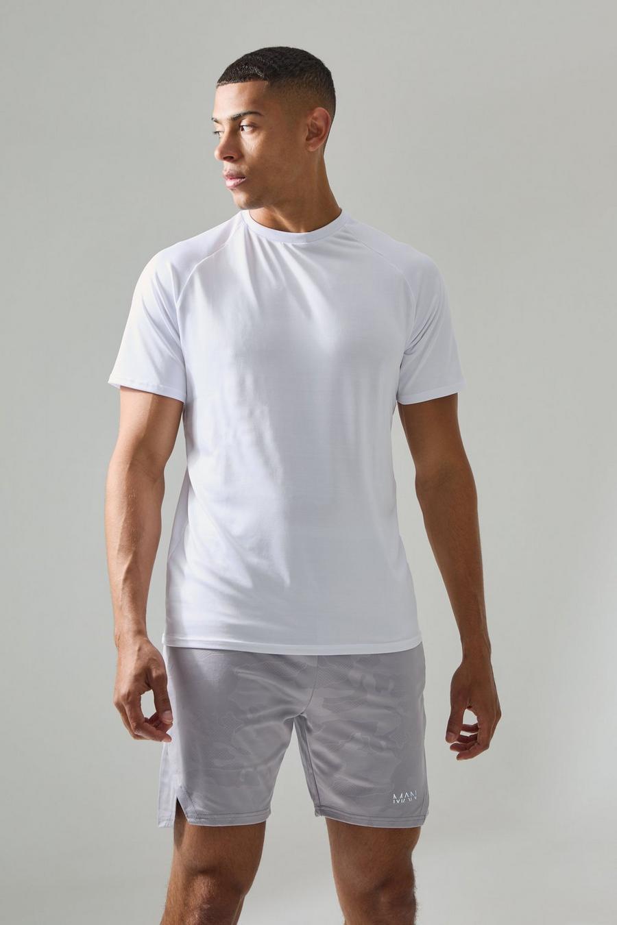 Man Active Lightweight Essentials Gym Raglan T-Shirt, White