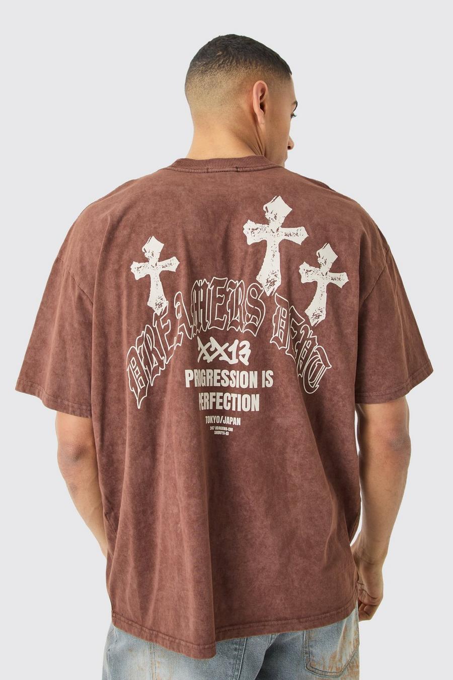 Camiseta oversize con lavado de ácido y estampado gráfico de cruz, Chocolate