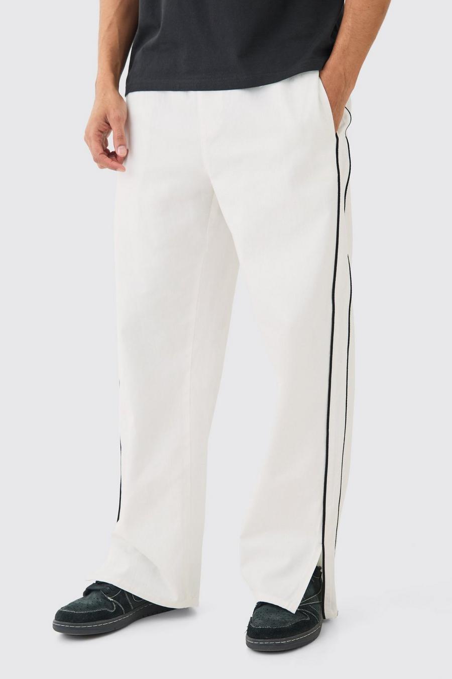 Pantalón de pernera recta con línea lateral y abertura en el bajo, White