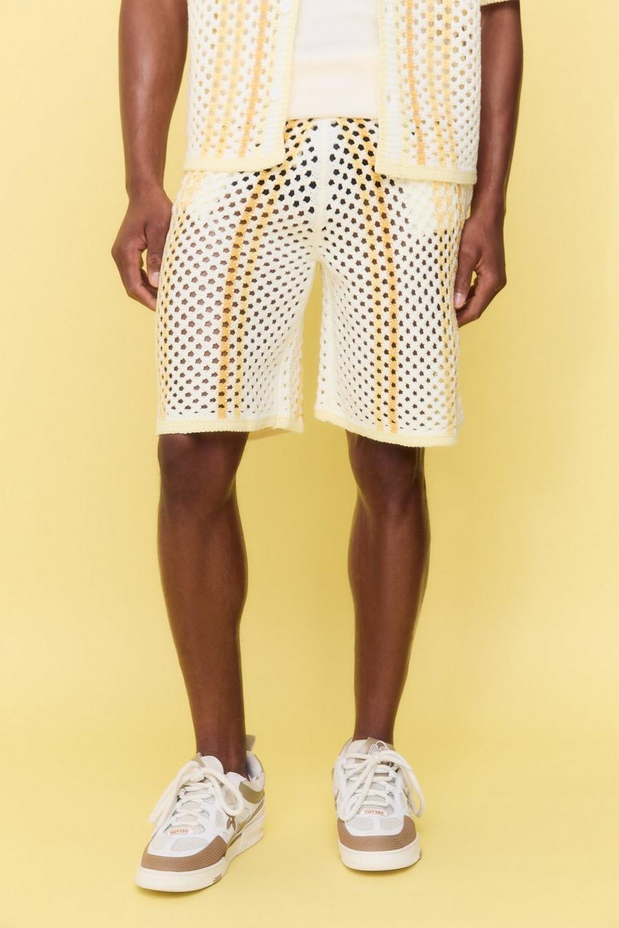 White Stickade shorts med ledig passform