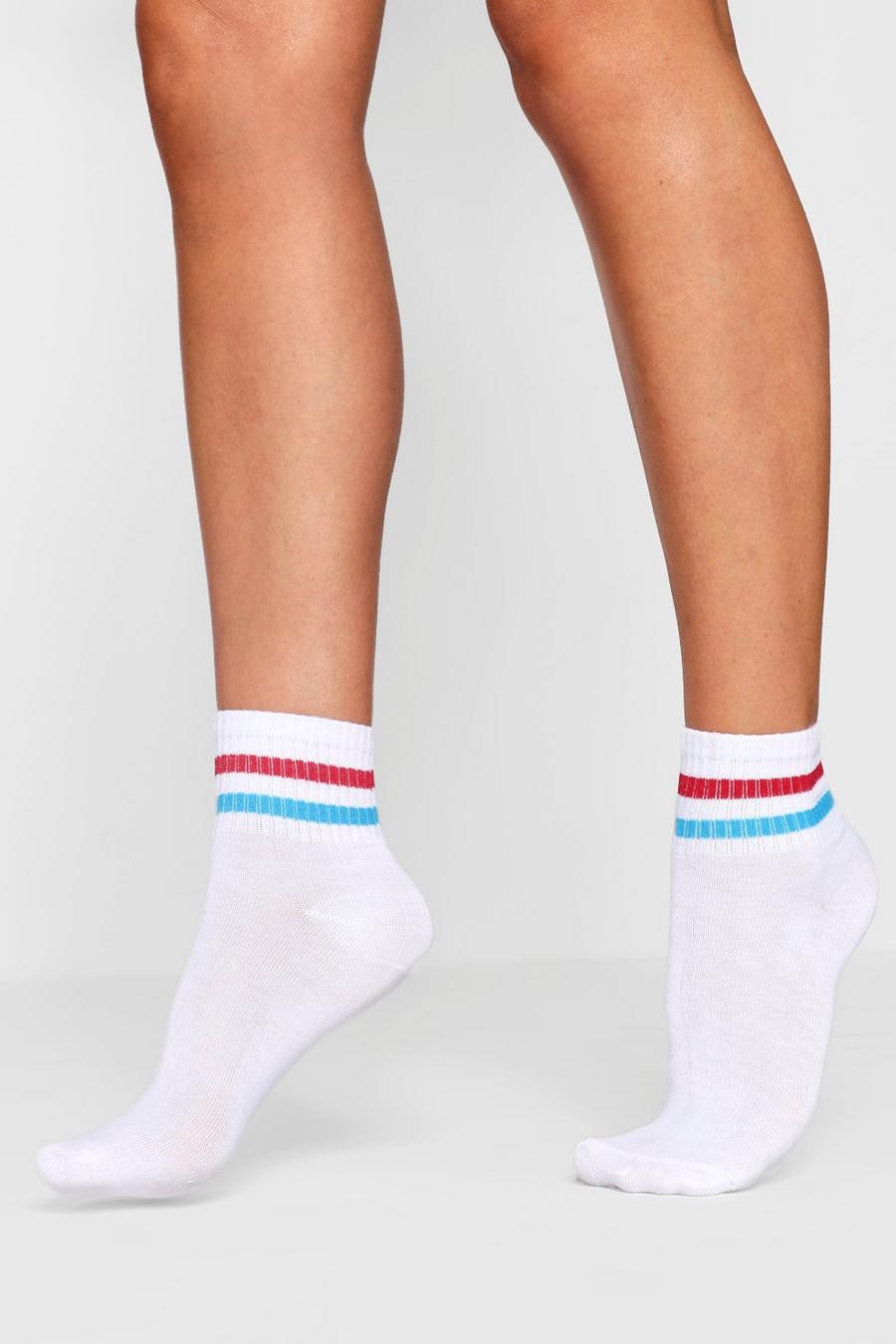 Knöchelhohe Socken mit roten und blauen Sportstreifen image number 1