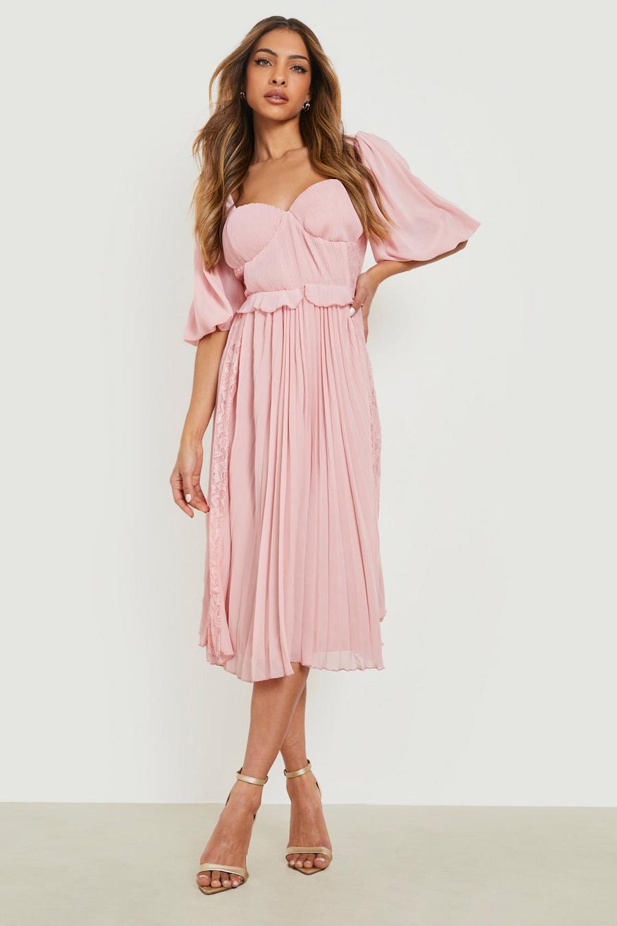 Blush Kortärmad midiklänning med plisserad kjol