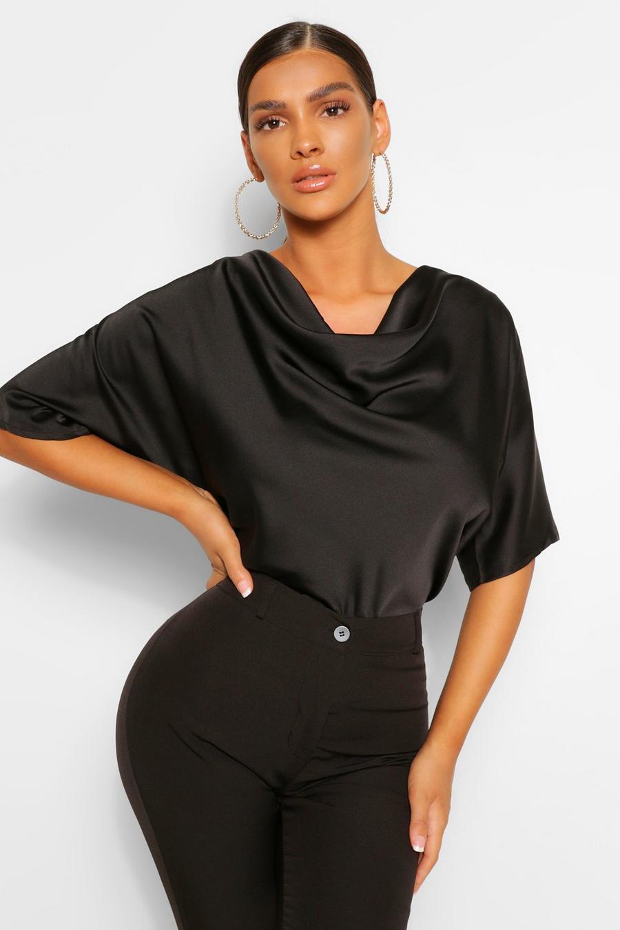 Blusa a maniche corte in raso con scollo a cappuccio, Black