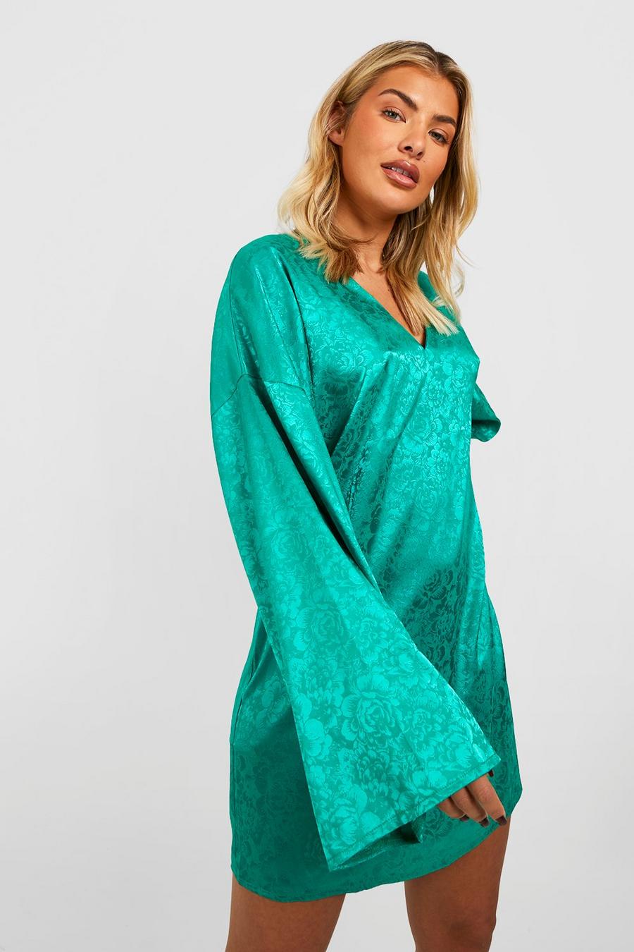 Green Jacquard Satin Wide Sleeve Shift Dress 