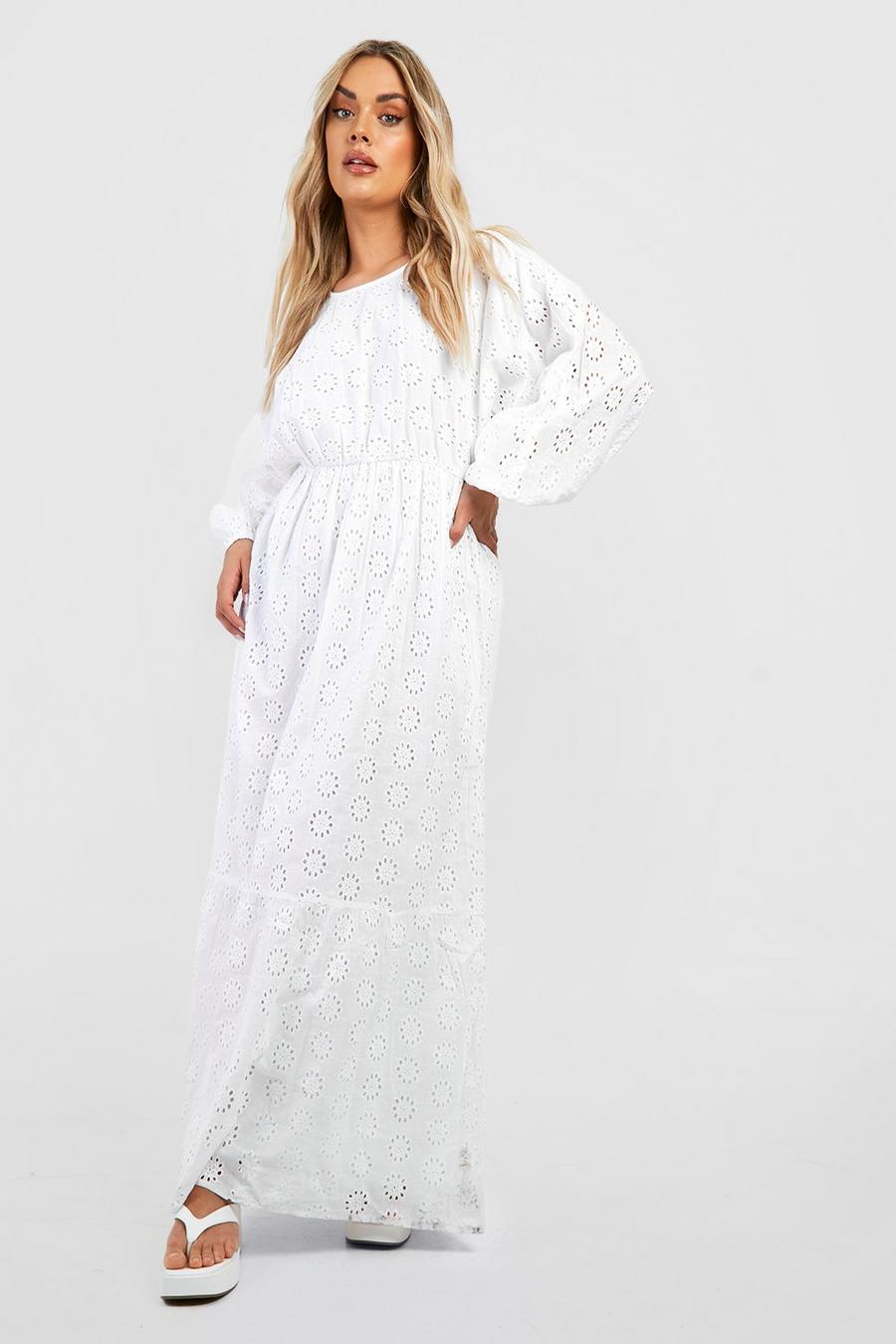 Grande taille - Robe longue froncée en broderie anglaise, White