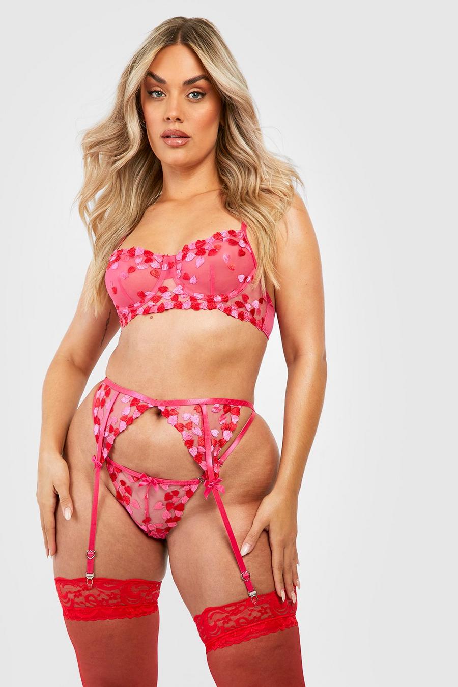Pink Plus Underkläder set i tre delar med brodyr och hjärtan image number 1