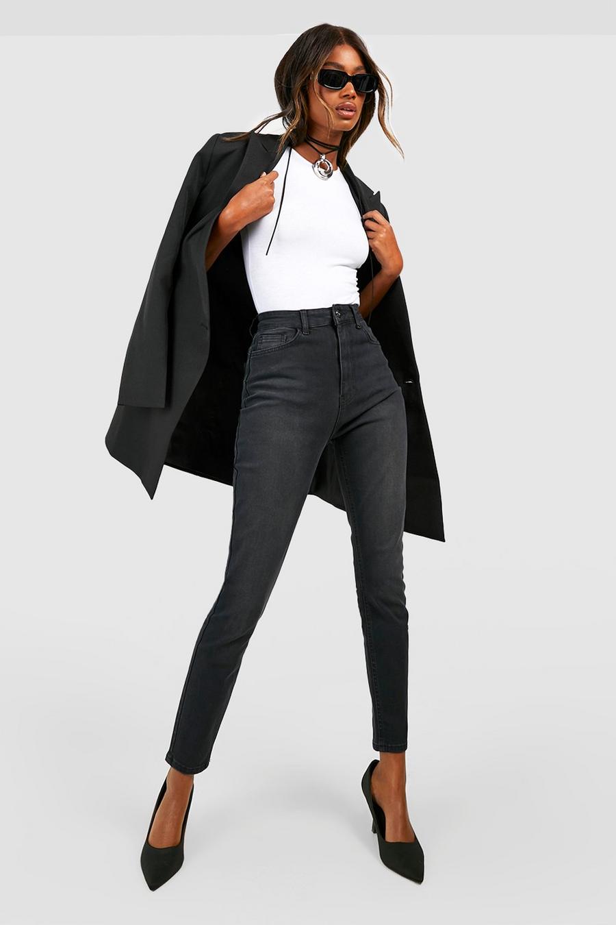 Jeans Skinny Fit a vita media modellanti sul retro, Black