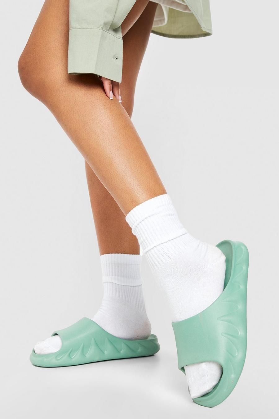 Sage Chunky Sole Detail Sliders