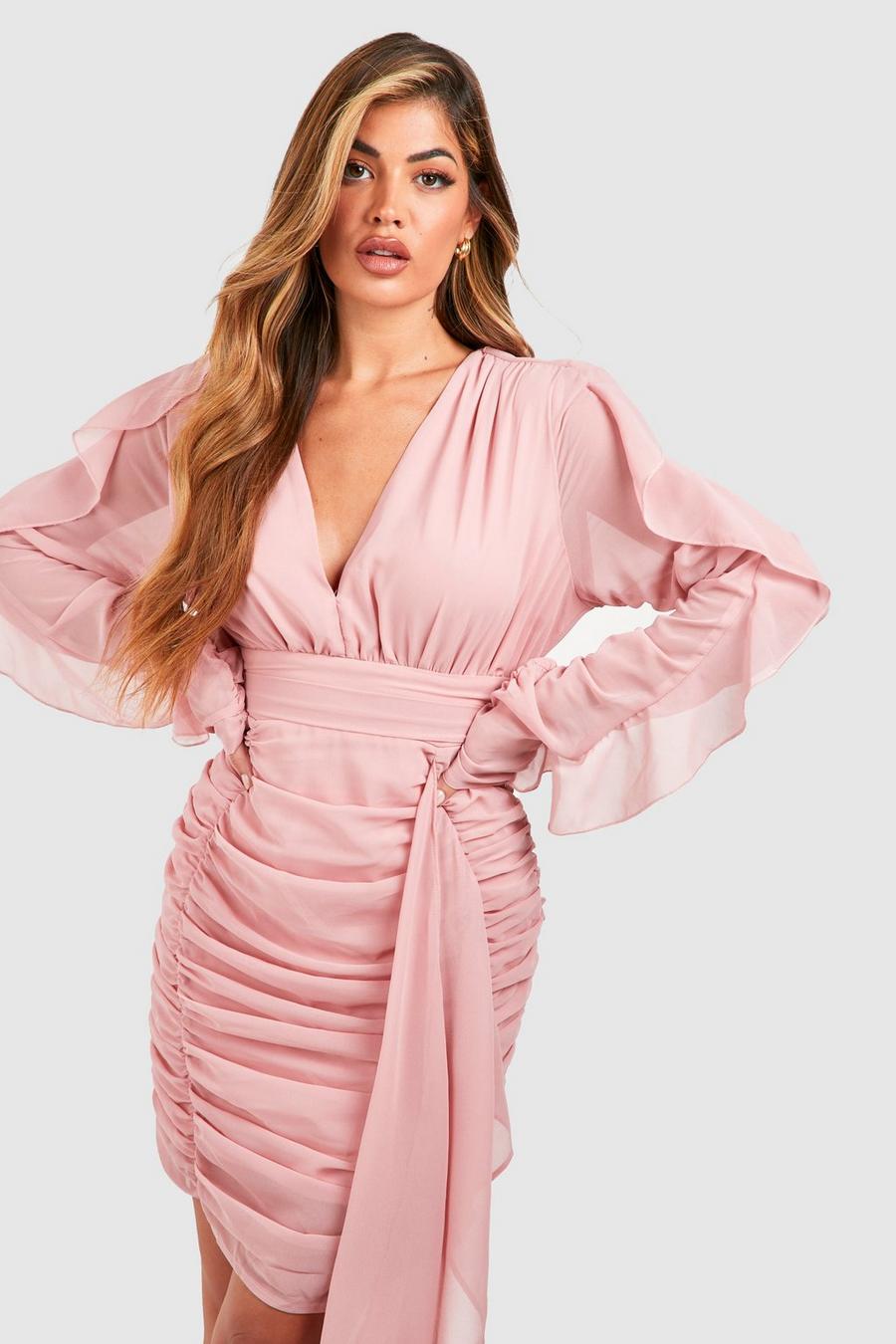 Blush Kort klänning i mesh med rynkade detaljer