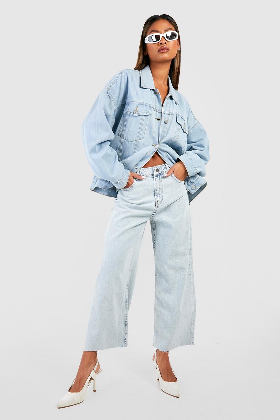 Light blue Jeans med vida ben och rå kant image number 1