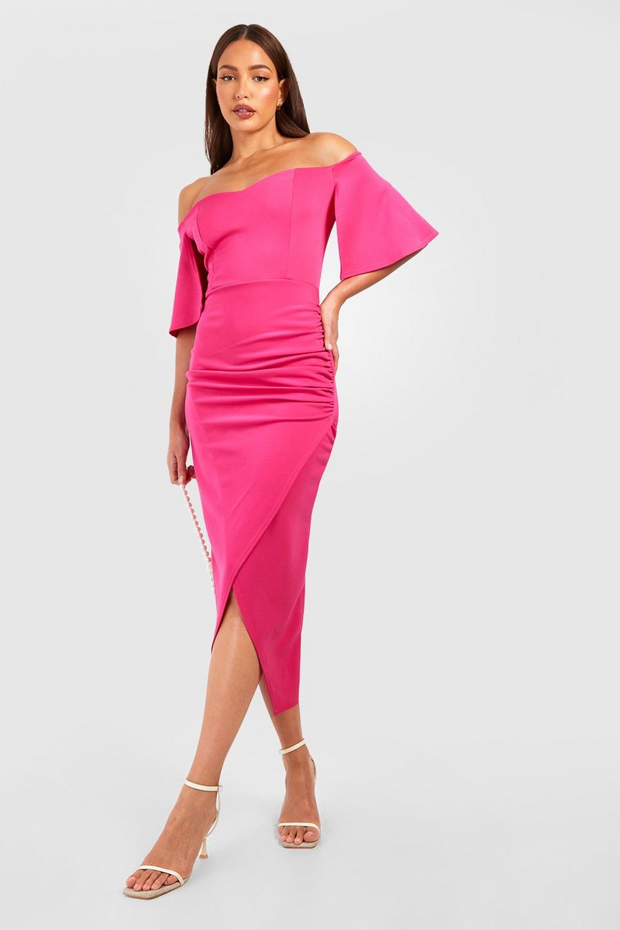Vestito longuette Tall asimmetrico con scollo Bardot e ruches laterali, Hot pink