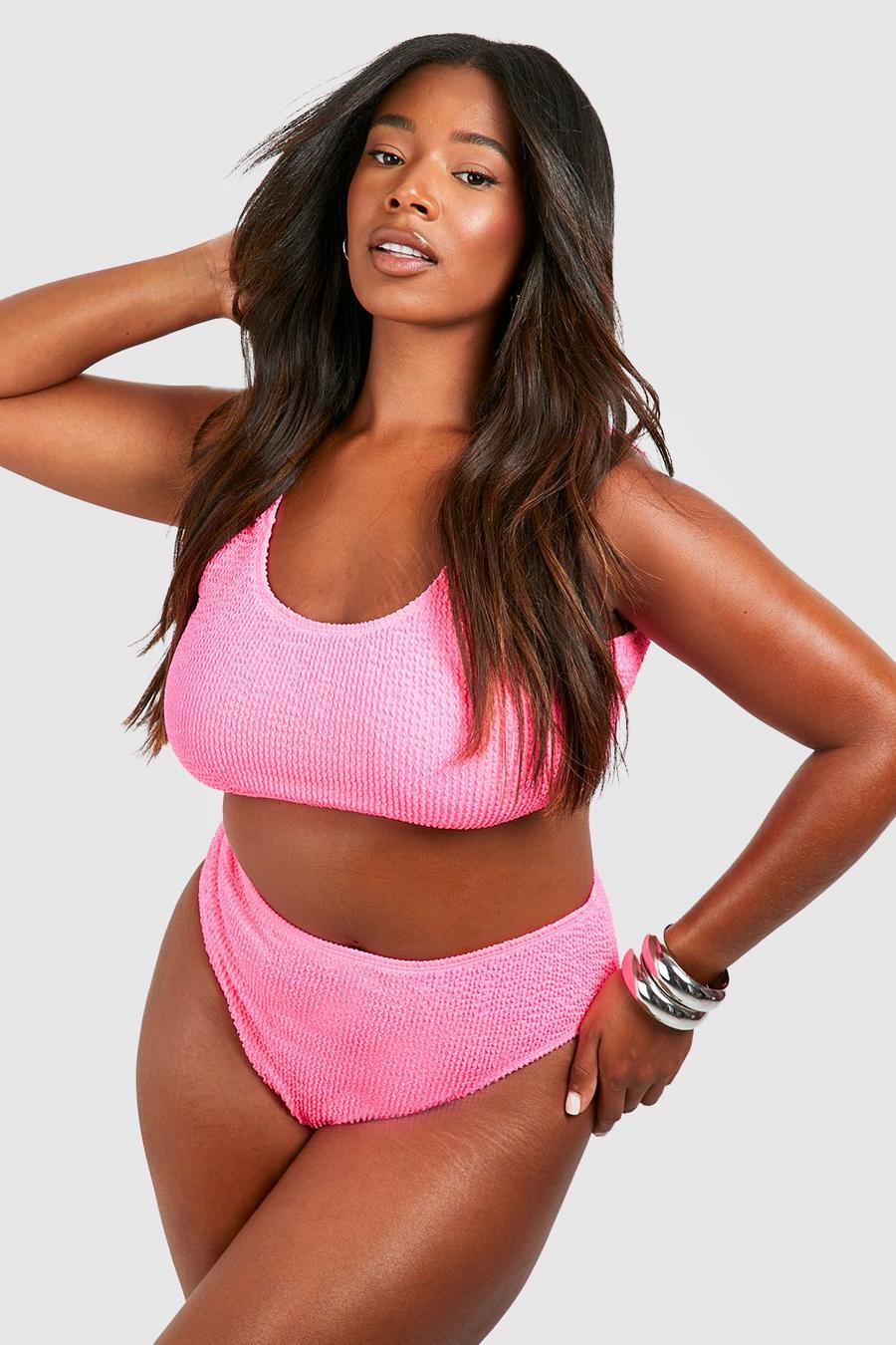 Pink Plus Gekreukelde Bikini Set Met Textuur En Lage Ronde Hals