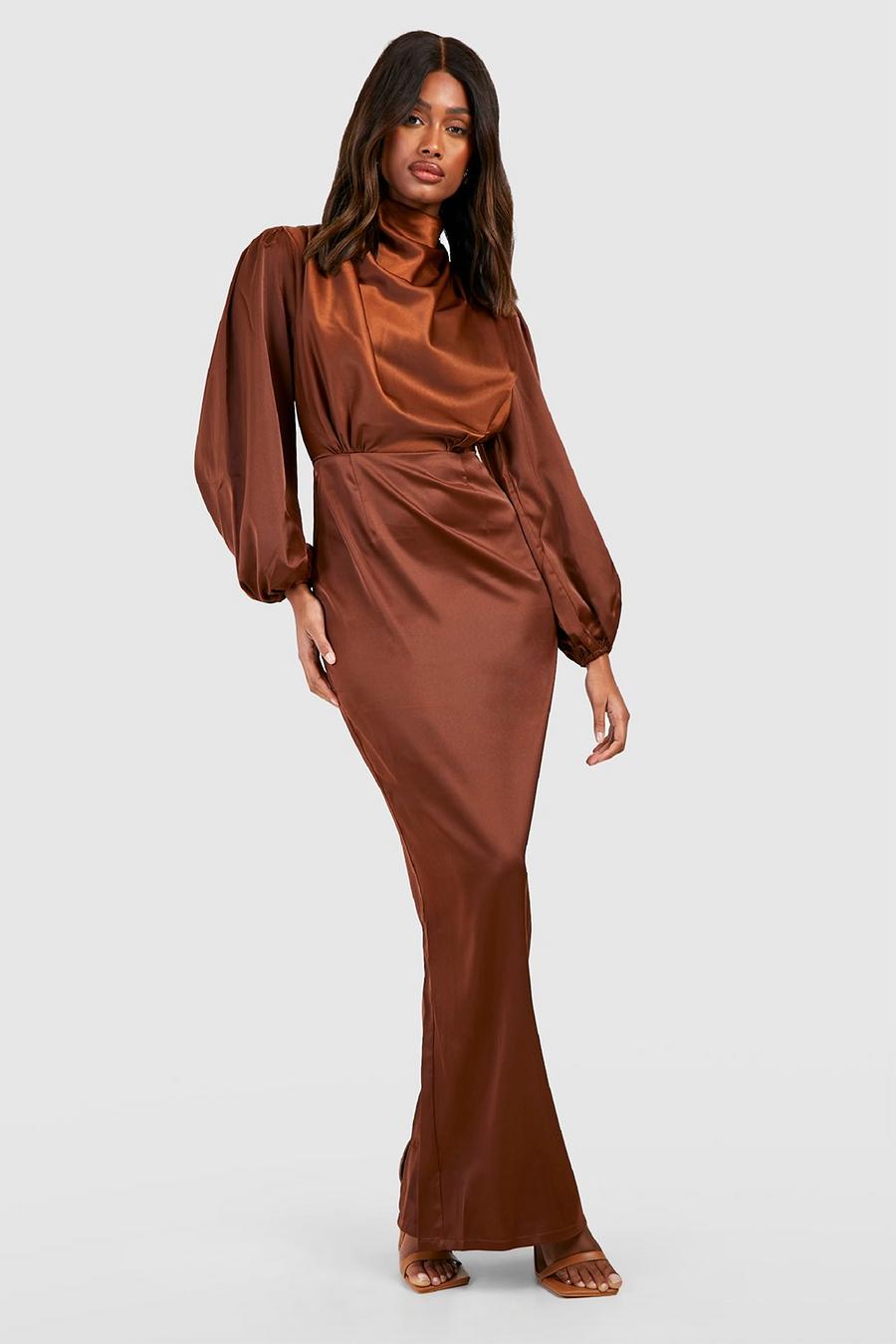 Vestido maxi de raso con abertura y escote plisado, Chocolate