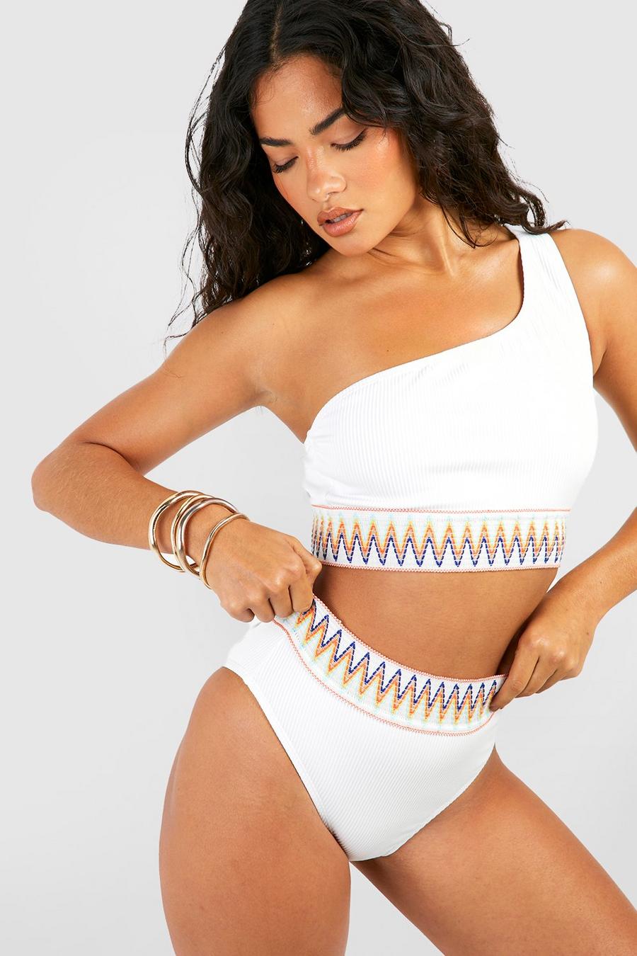 White Geribbelde Aztec Bikini Top Met Eén Blote Schouder image number 1