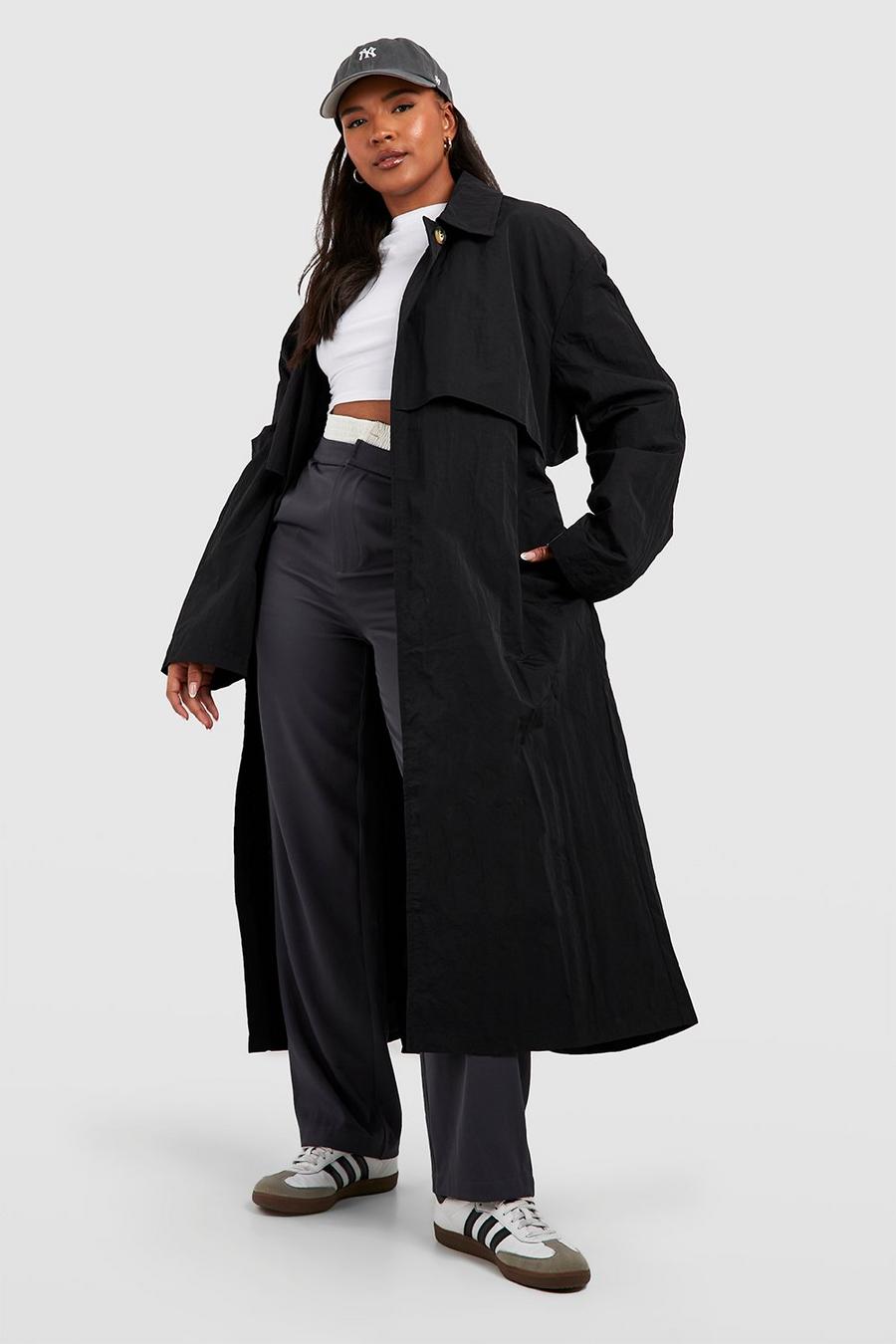 Black Plus Nylon Trenchcoat Met Schoudervulling