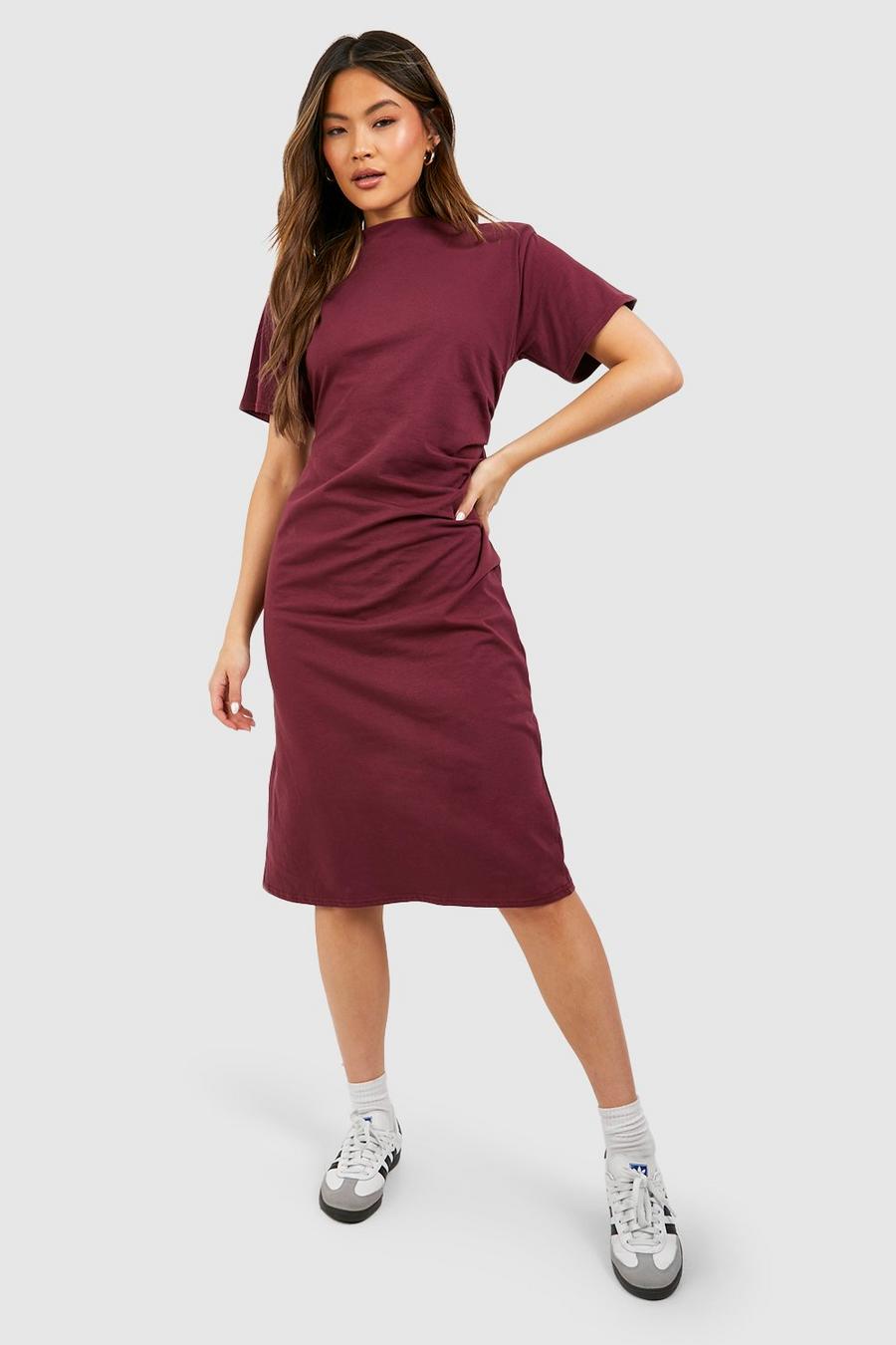 Gerafftes Wickel T-Shirt-Midikleid aus Baumwolle mit Schulterpolstern, Berry