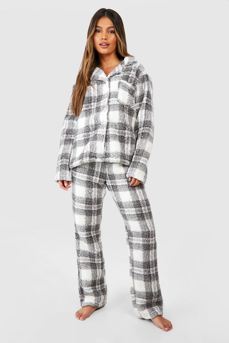 Graues kariertes Fleece Pyjama-Set mit Knopfleiste, Grey