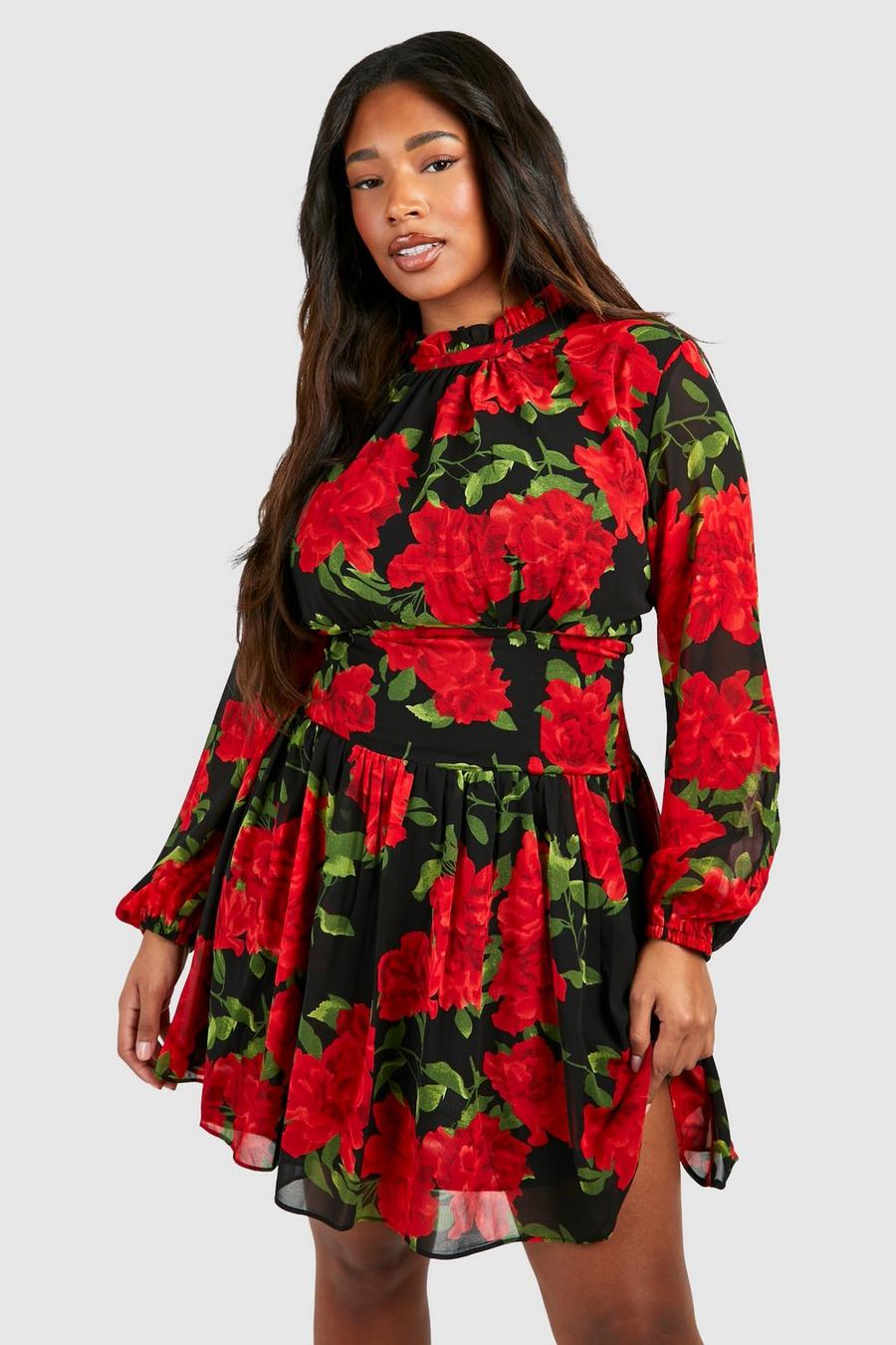 Black Plus klänning i chiffong med rosor image number 1