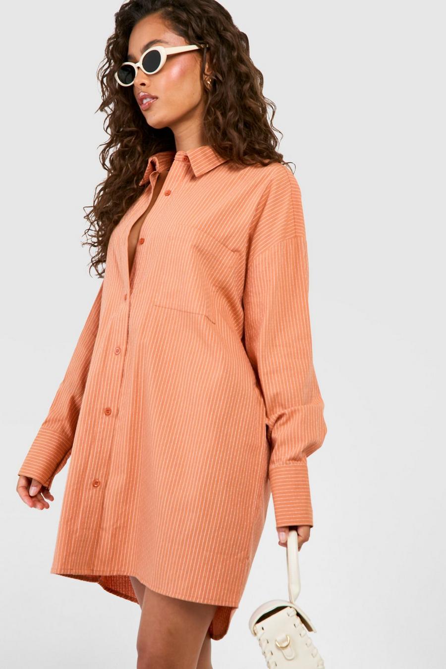 Oversize Hemd-Kleid mit Nadelstreifen, Rust
