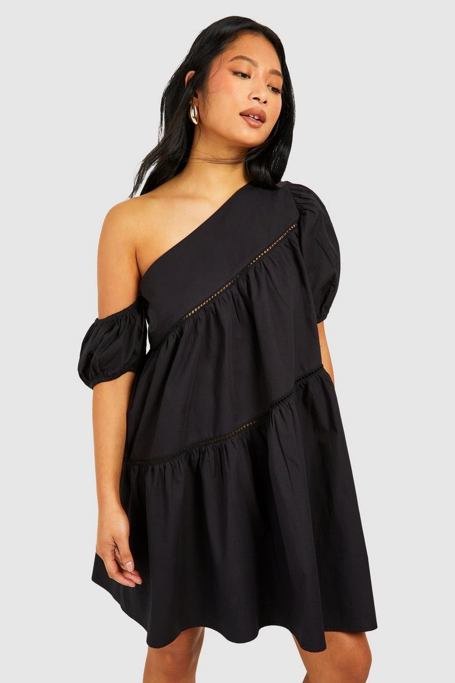 Black Petite Kort one shoulder-klänning i poplin