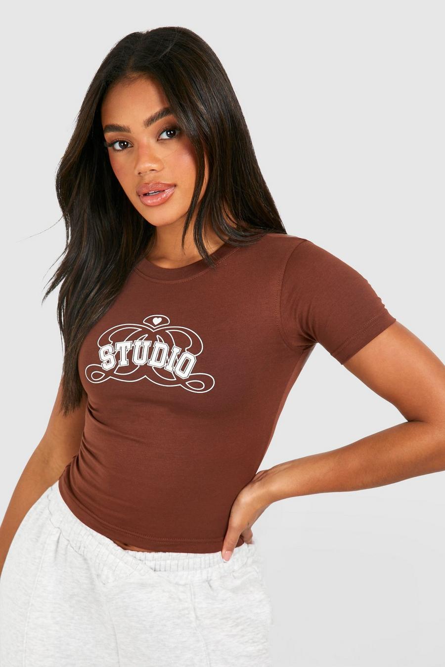 Camiseta de manga corta ajustada con eslogan, Chocolate