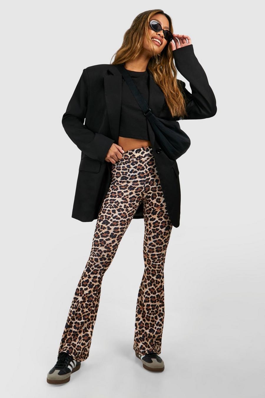 Pantaloni a zampa Basic Fit & Flare a vita alta leopardati, Leopard