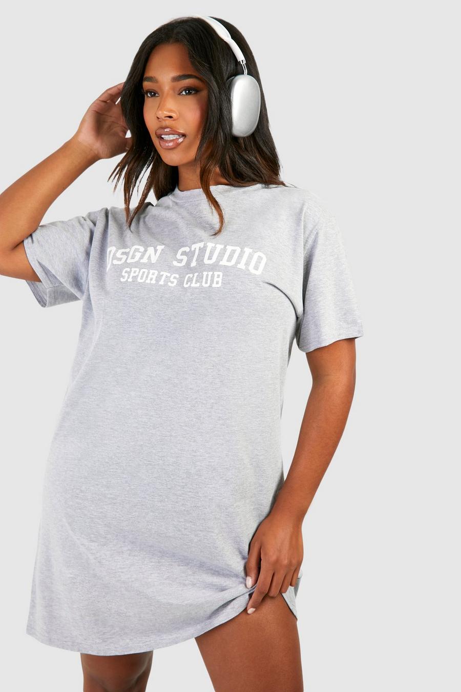 Plus T-Shirt-Kleid mit Dsgn Studio Sports Club Print, Grey marl image number 1