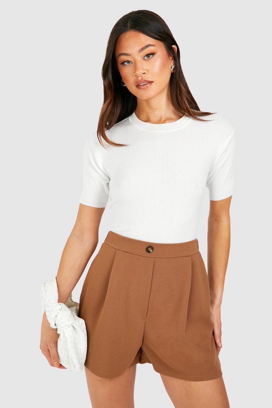 Camel Tall Plisserade shorts i crepe