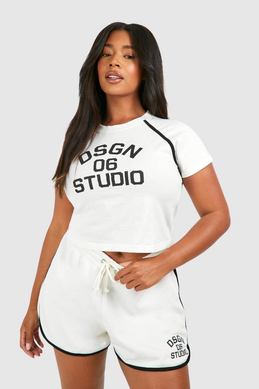 Plus T-Shirt und Shorts mit Dsgn Studio Paspeln, Ecru