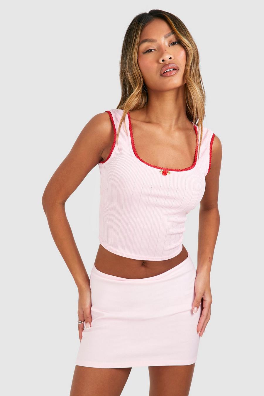 T-shirt a coste rifinita in pizzo con maniche ad aletta, Baby pink