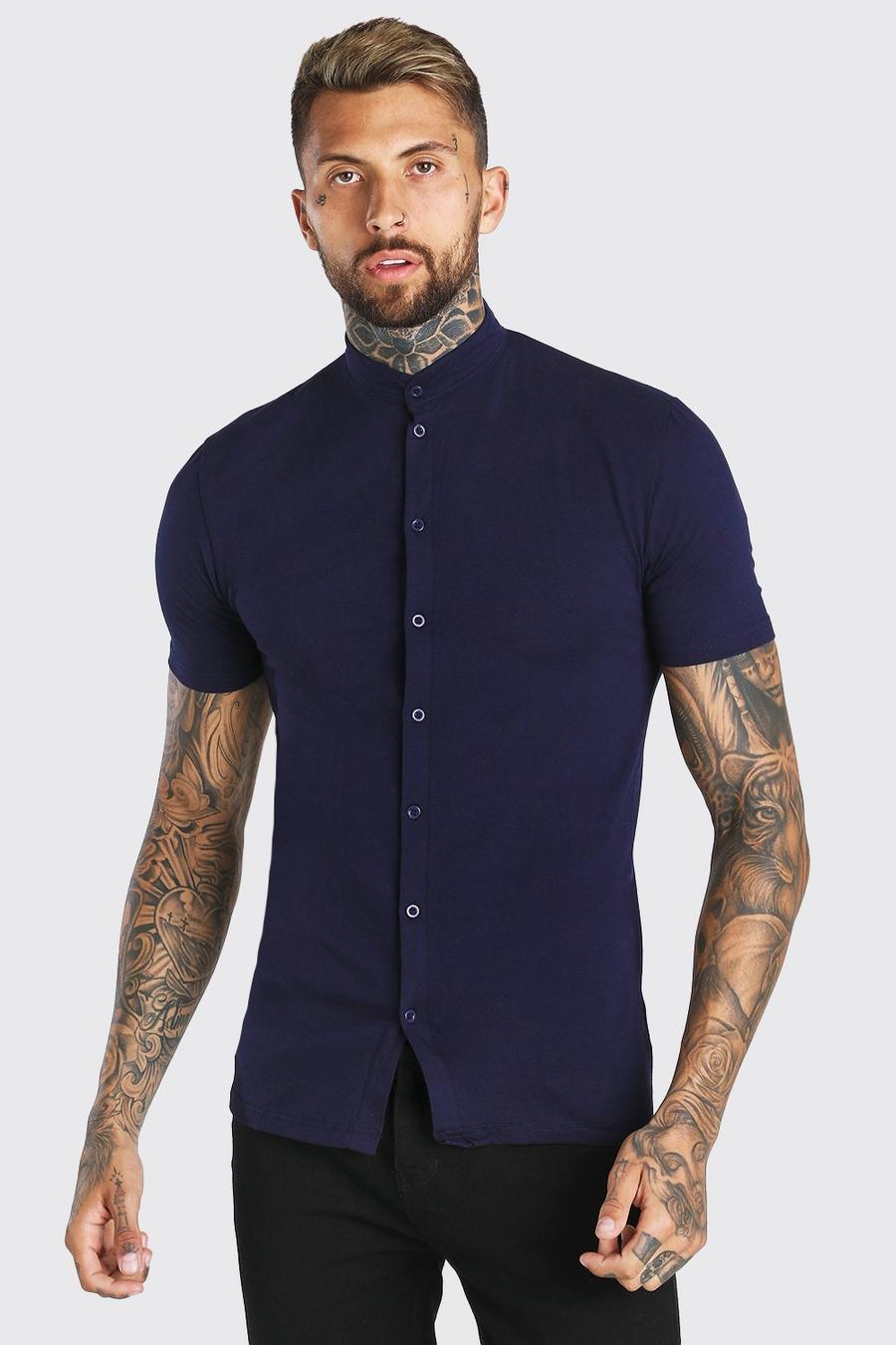 Navy Kortärmad jerseyskjorta med farfarskrage och muscle fit image number 1
