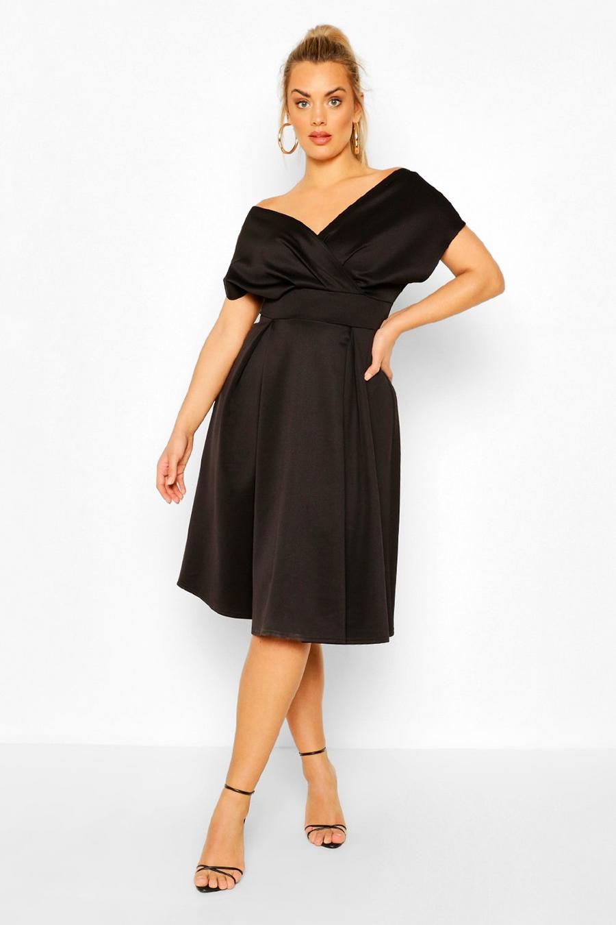 Black Plus Knälång off shoulder-klänning i omlottmodell